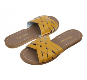 Women's Salt Water Retro Sandals Mustard | 89OQSRAMH