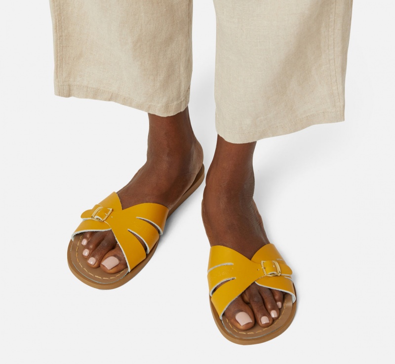 Women's Salt Water Classic Sandals Mustard | 34TLQIUEO