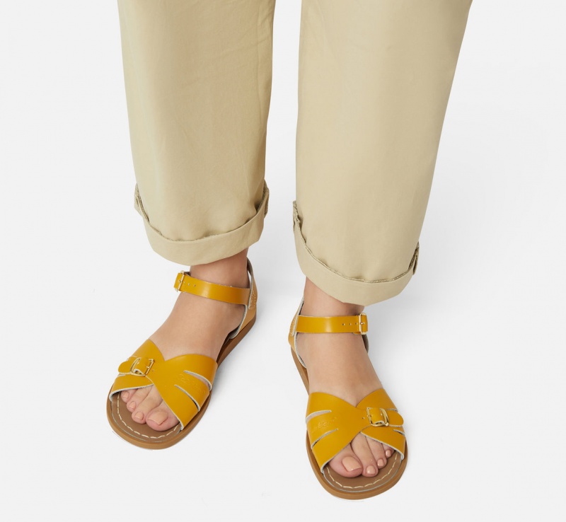 Women's Salt Water Classic Sandals Mustard | 04UAQTRWO