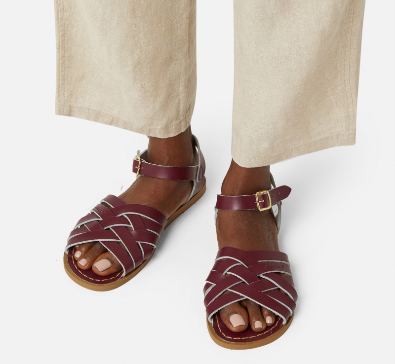 Women's Salt Water Retro Sandals Claret | 71DUSCALB