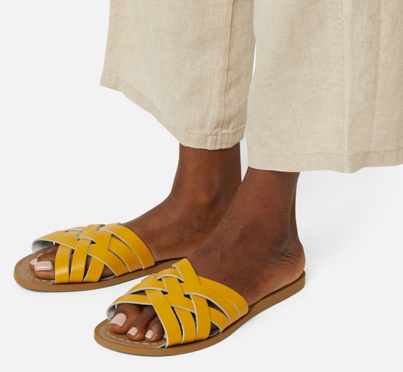 Women's Salt Water Retro Sandals Mustard | 89OQSRAMH